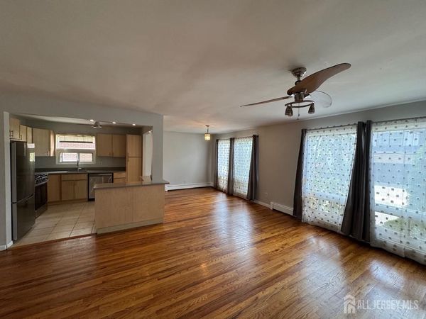 1038 Kingslalnd Lane , Fort Lee, NJ 07024
