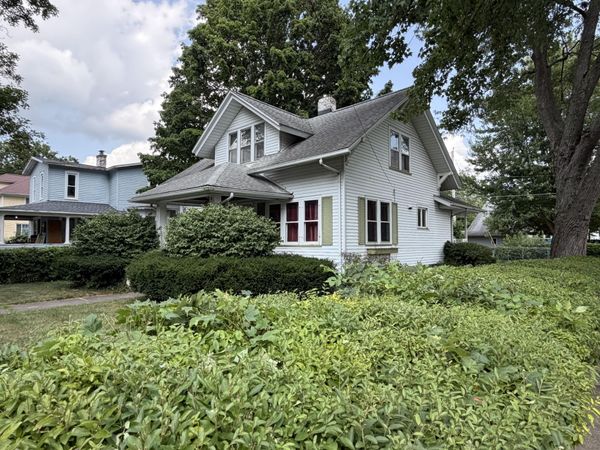 601 Elm Street, Three Rivers, MI 49093