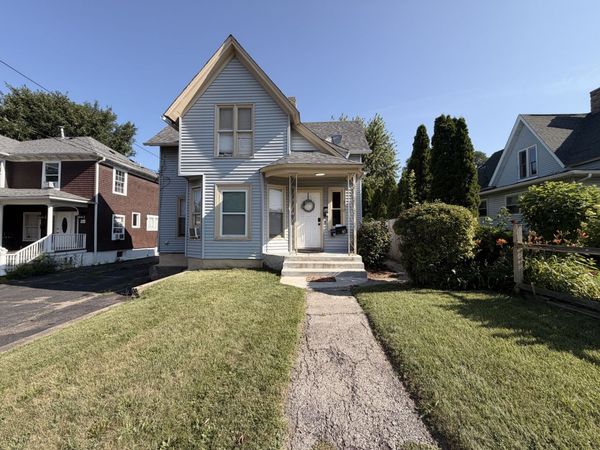 370 Bent Street, Unit 3, Elgin, IL 60120