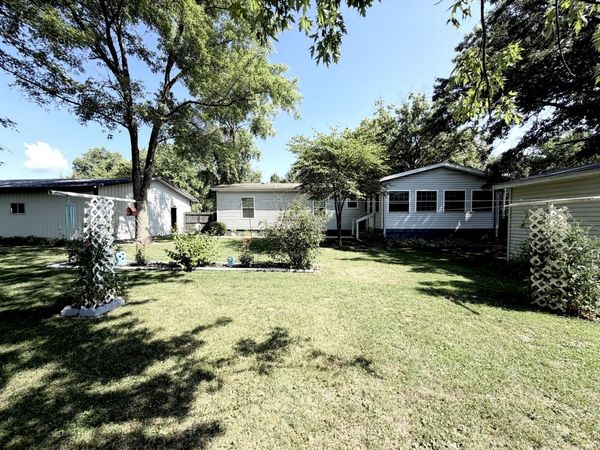 510 E 8th Street , Sandoval, IL 62882