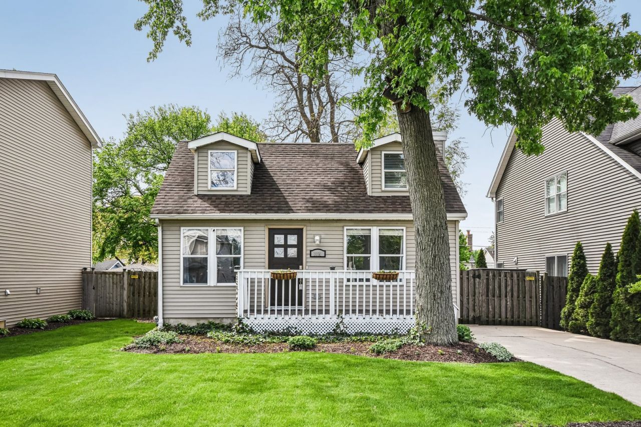 1031 ADELIA Street , Downers Grove, IL 60516