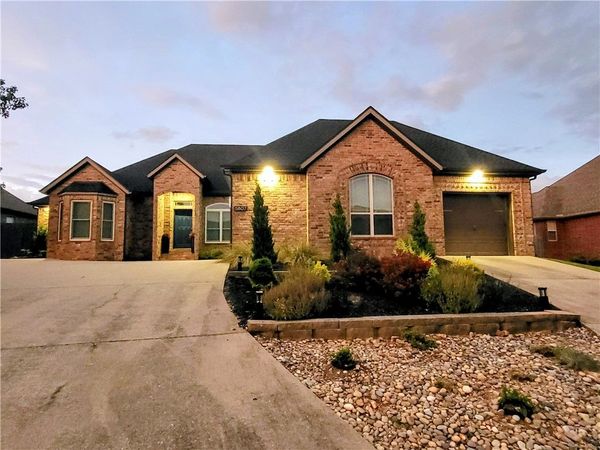 5807 S 66th Street , Cave Springs, AR 72718