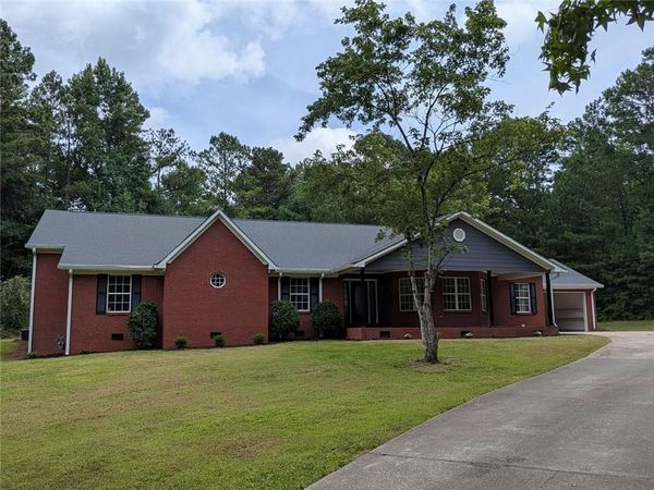 2165 Bakers Bridge Road , Douglasville, GA 30134