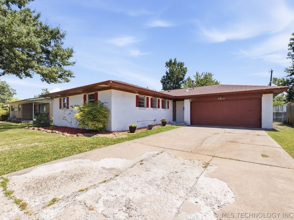 8634 E 38th Place NE, Tulsa, OK 74146