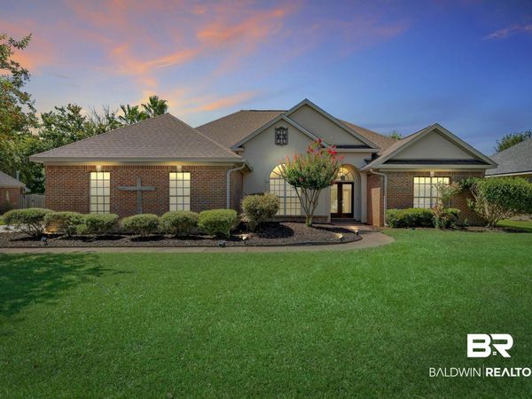 305 St Charles Court, Fairhope, AL 36532