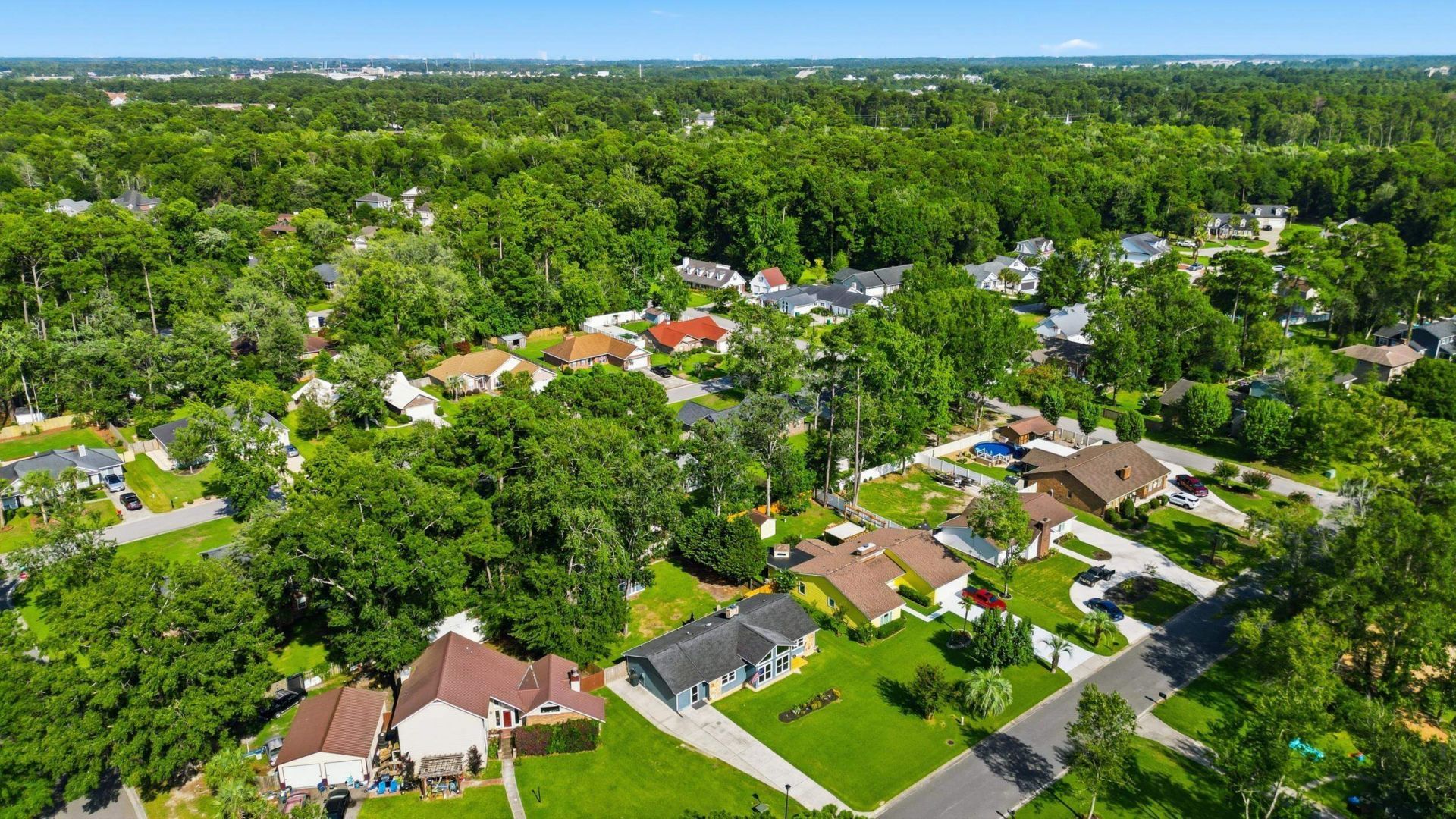173 Brookgate Dr. Photo 44