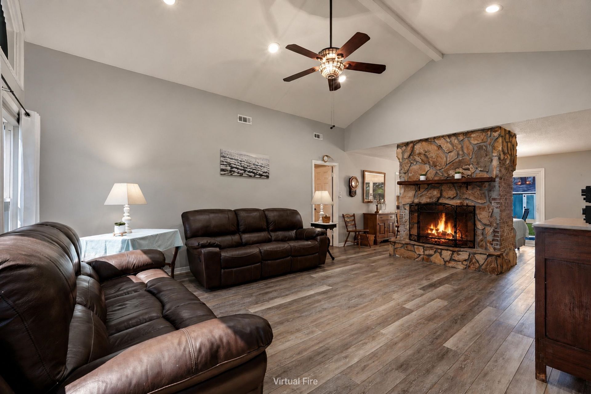 173 Brookgate Dr. Photo 8