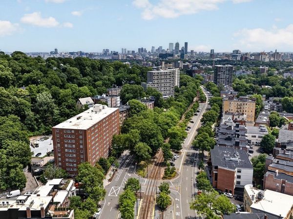 1600 Beacon St, Unit 1009, Brookline, MA 02446
