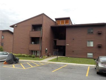 368 Village Boulevard N, Baldwinsville, NY 13027