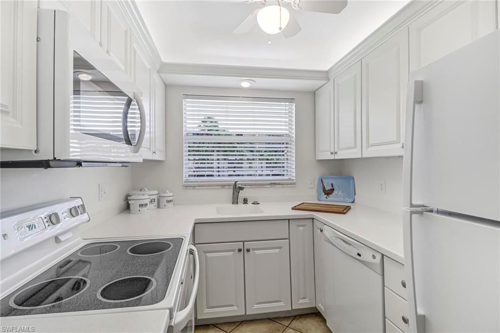 3000 Gulf Shore Blvd N, Unit 213, Naples, FL 34103 Photo