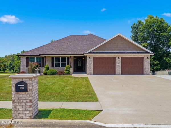 10905 BROADACRE DRIVE, Holts Summit, MO 65043