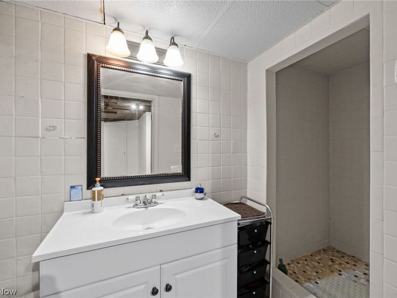 2091 Springfield Center Road , Akron, OH 44312 Photo 27