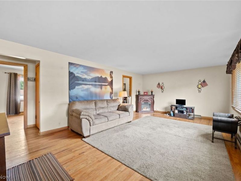 2091 Springfield Center Road , Akron, OH 44312 Photo 4