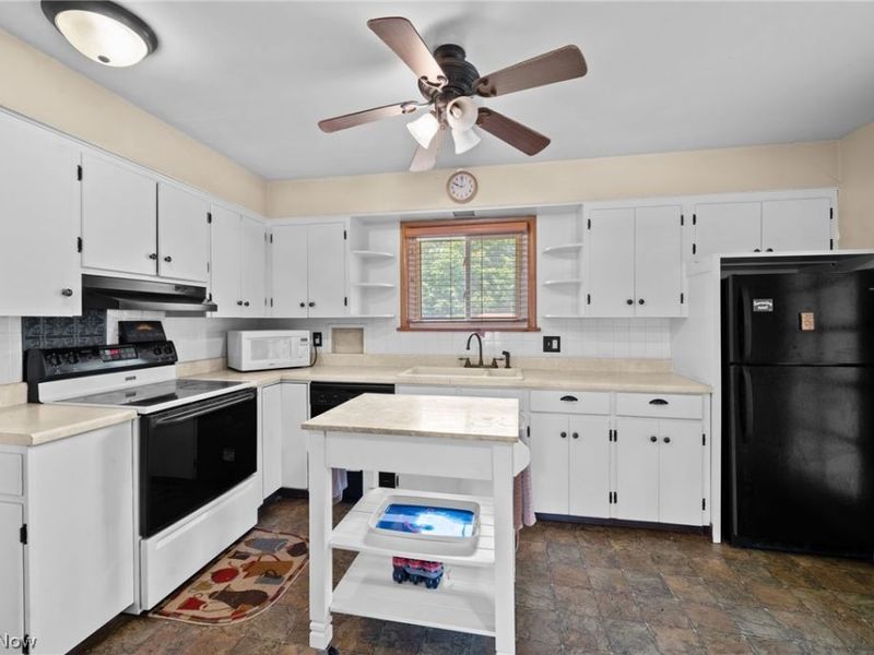2091 Springfield Center Road , Akron, OH 44312 Photo 7