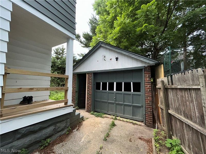 9403 Columbia Avenue, Cleveland, OH 44108 Photo 21