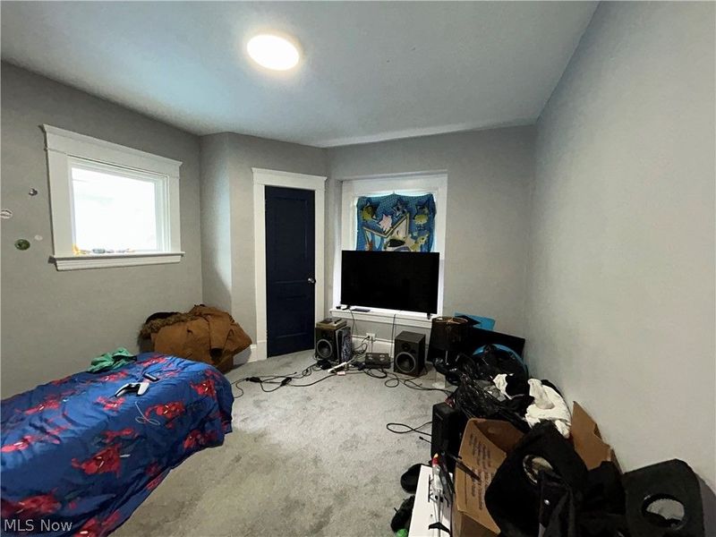 9403 Columbia Avenue, Cleveland, OH 44108 Photo 8