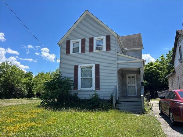 9418 Easton Avenue , Cleveland, OH 44104