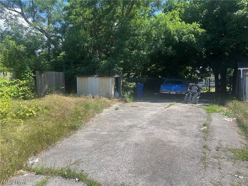 9418 Easton Avenue, Cleveland, OH 44104 Photo 18