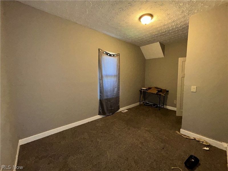 9418 Easton Avenue, Cleveland, OH 44104 Photo 5