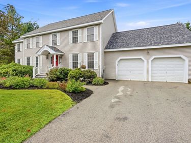 14 Sweet William Circle, Nashua, NH 03062