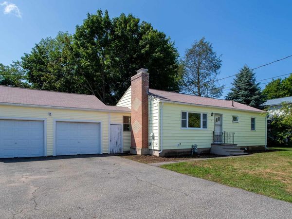 16 Tuck Road, Hampton, NH 03842