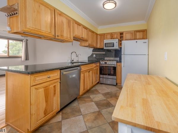 3 Telluride Ct, Vernon, NJ 07462