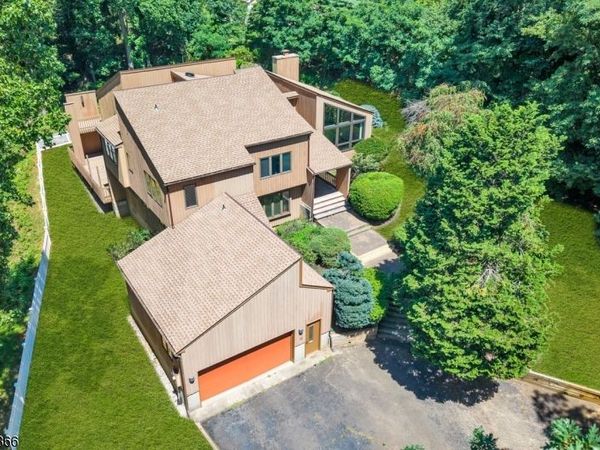 6 Sugar Ln, Holmdel, NJ 07733