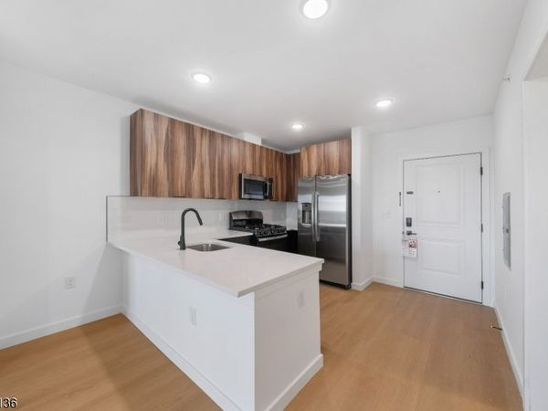 768 Bergen St, Unit 5D, Newark, NJ 07108