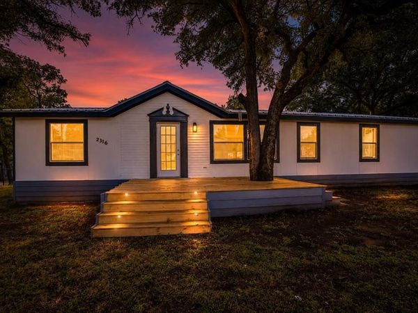 2316 SW 4th Avenue , Mineral Wells, TX 76067