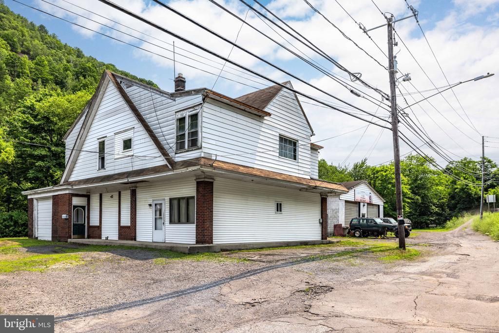 17 CENTER STREET , COAL TOWNSHIP, PA 17866