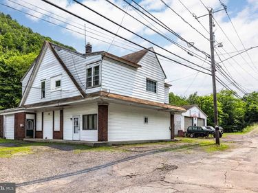 17 CENTER STREET, COAL TOWNSHIP, PA 17866