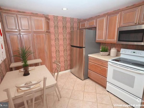 8200 CENTENNIAL STATION, WARMINSTER, PA 18974