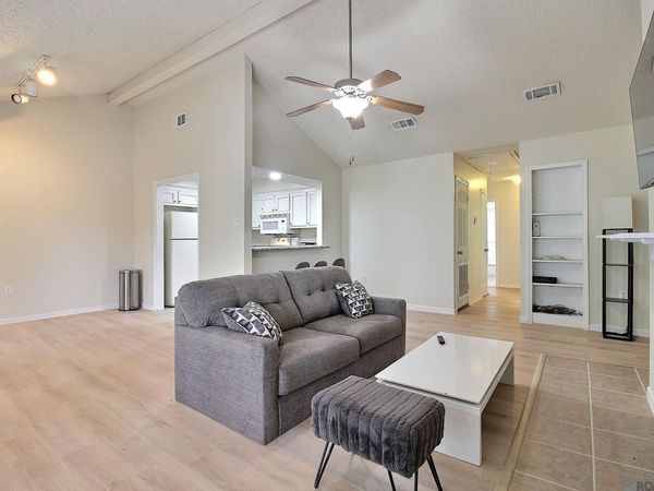 5131 Nicholson Dr, Unit #B12, Baton Rouge, LA 70820