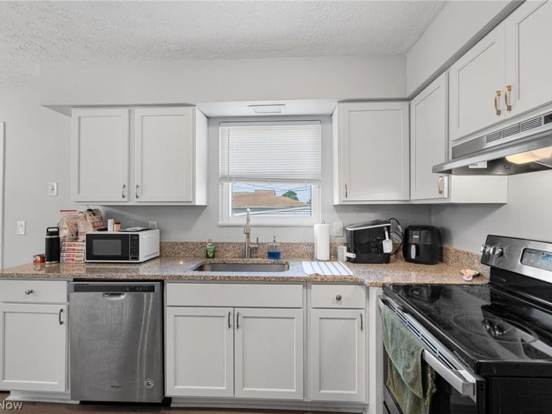 9160 Memphis Avenue, Cleveland, OH 44144 Photo 13