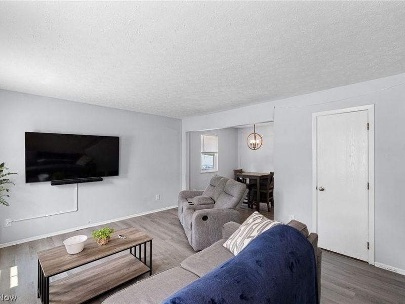 9160 Memphis Avenue, Cleveland, OH 44144 Photo 6