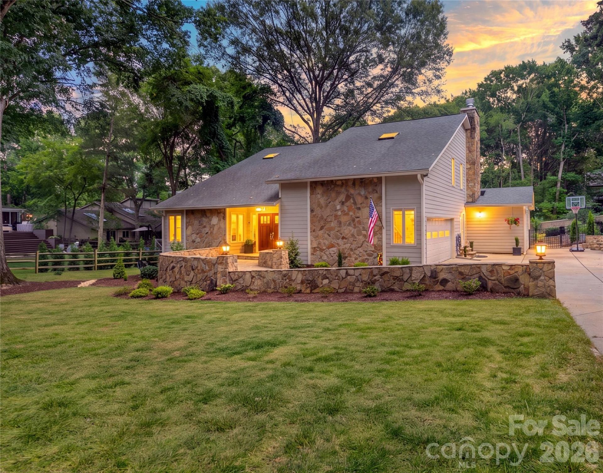 3011 Lauren Glen Road, Charlotte, NC 28226 Main Photo
