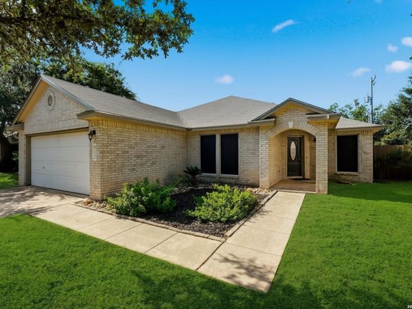 9222 CEDAR PT, Helotes, TX 78023