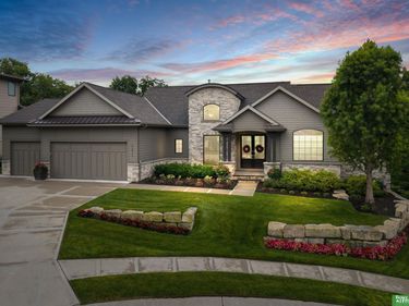23423 Nancy Circle, Elkhorn, NE 68022