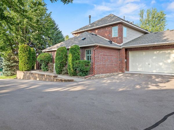 1518 Hunter Hill Road , Hudson, WI 54016