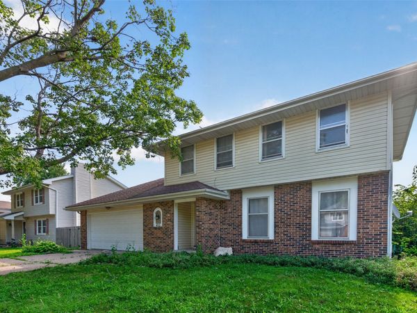 415 25th Avenue SW, Altoona, IA 50009