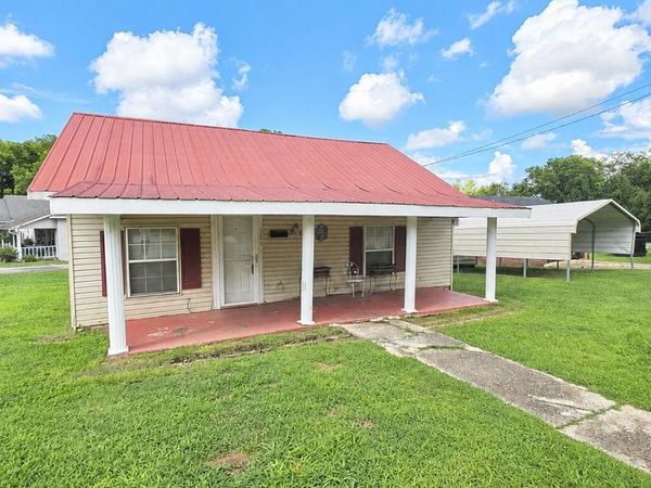 506 Madison St, Russellville, AL 35653