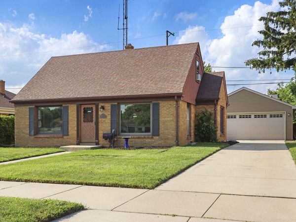 830 Lombard Ave, Racine, WI 53402