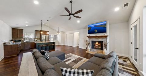 1513 Cree Street, South Lake Tahoe, CA 96150 Photo