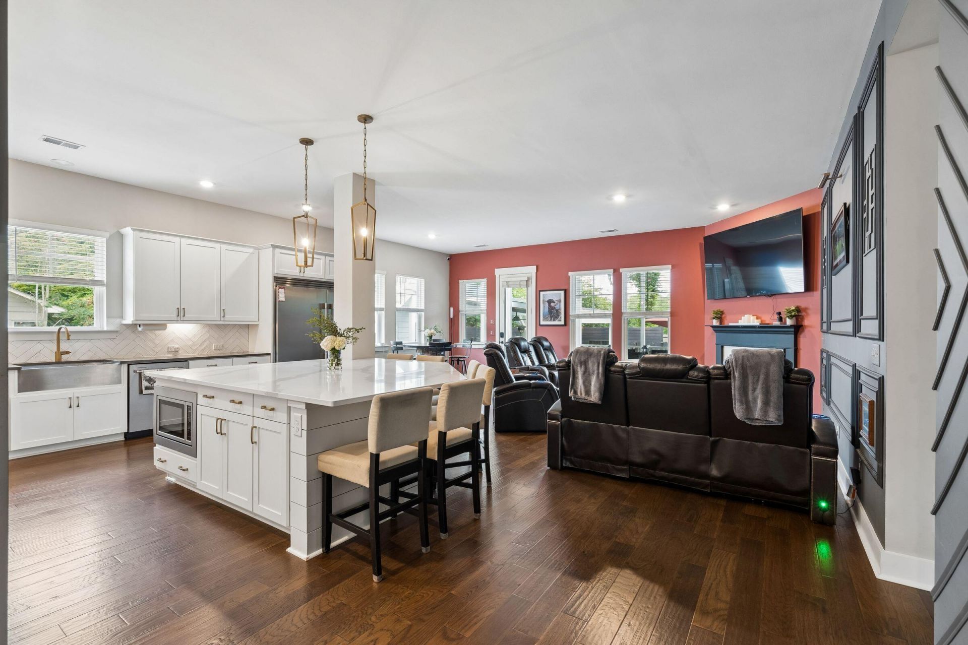 1055 Stonehenge Drive Photo 19