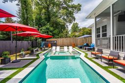 1055 Stonehenge Drive photo 4
