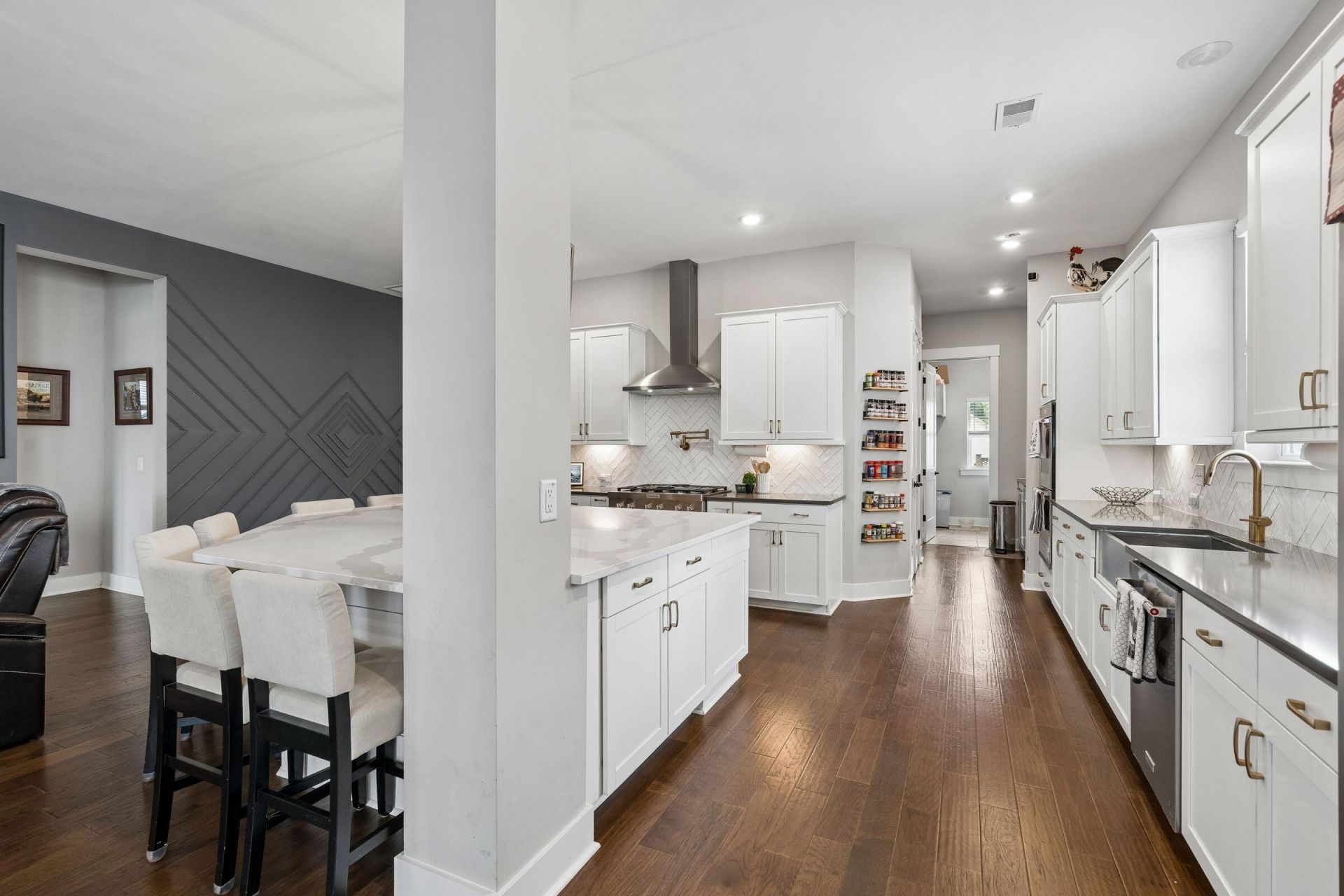 1055 Stonehenge Drive Photo 25