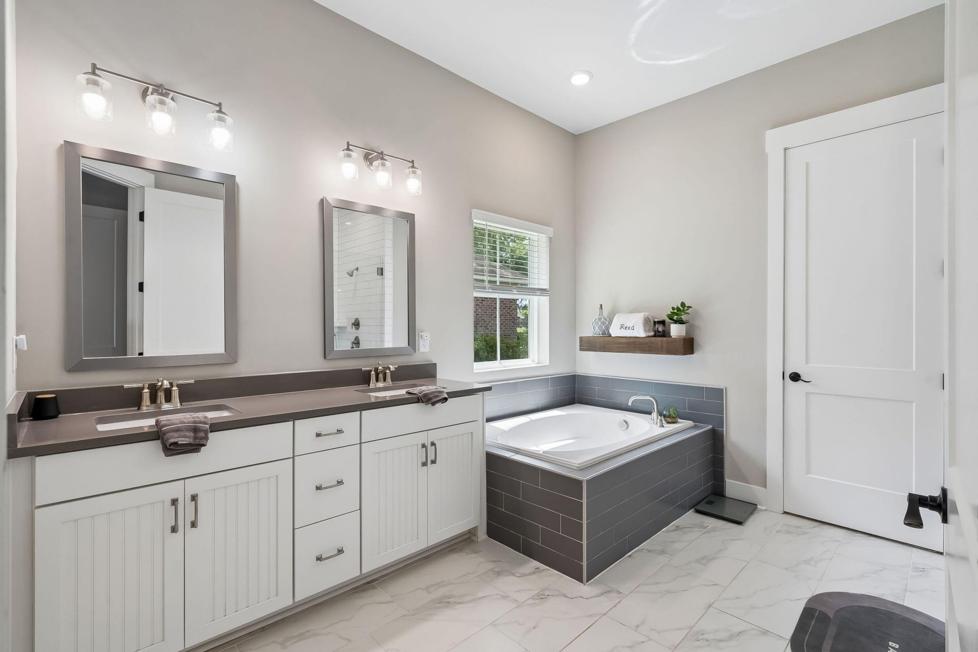 1055 Stonehenge Drive Photo 37