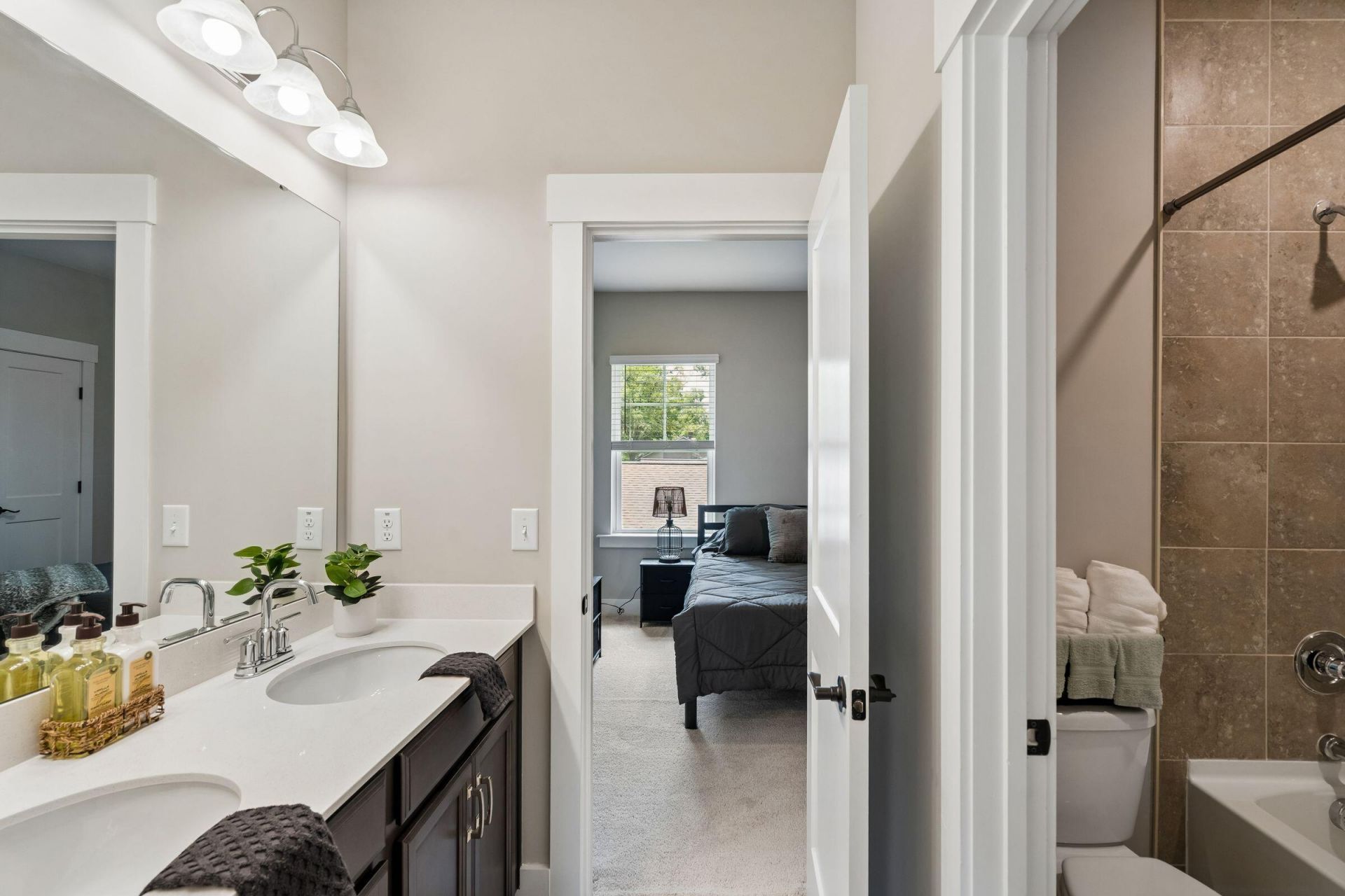1055 Stonehenge Drive Photo 47