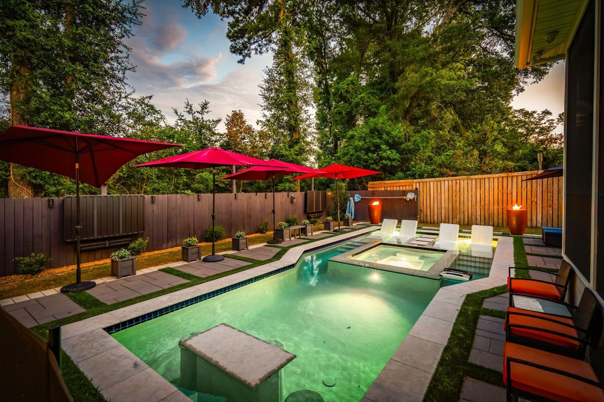 1055 Stonehenge Drive Photo 9