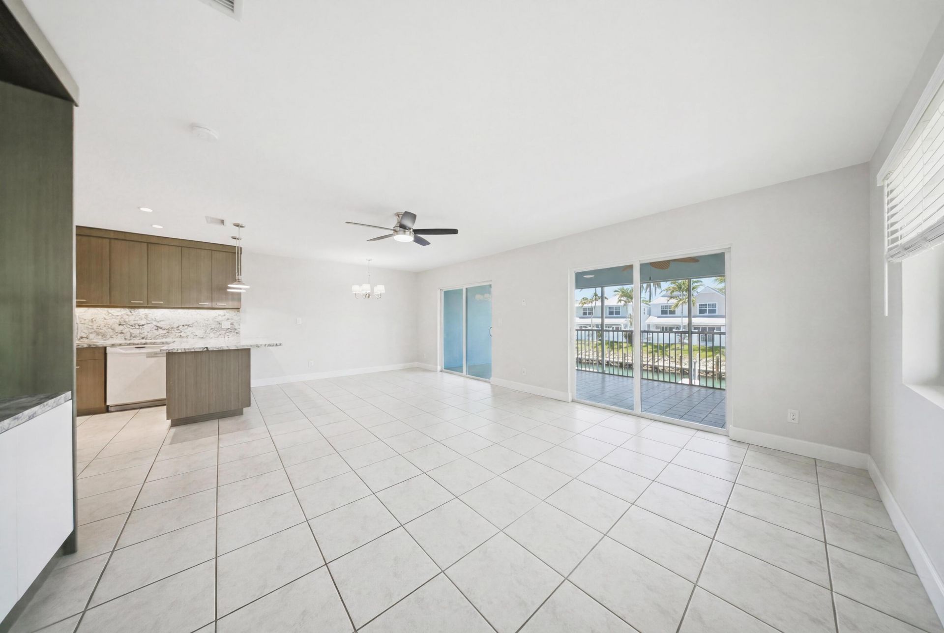 138 N Indies Drive, Unit B, Duck, FL 33050 Photo